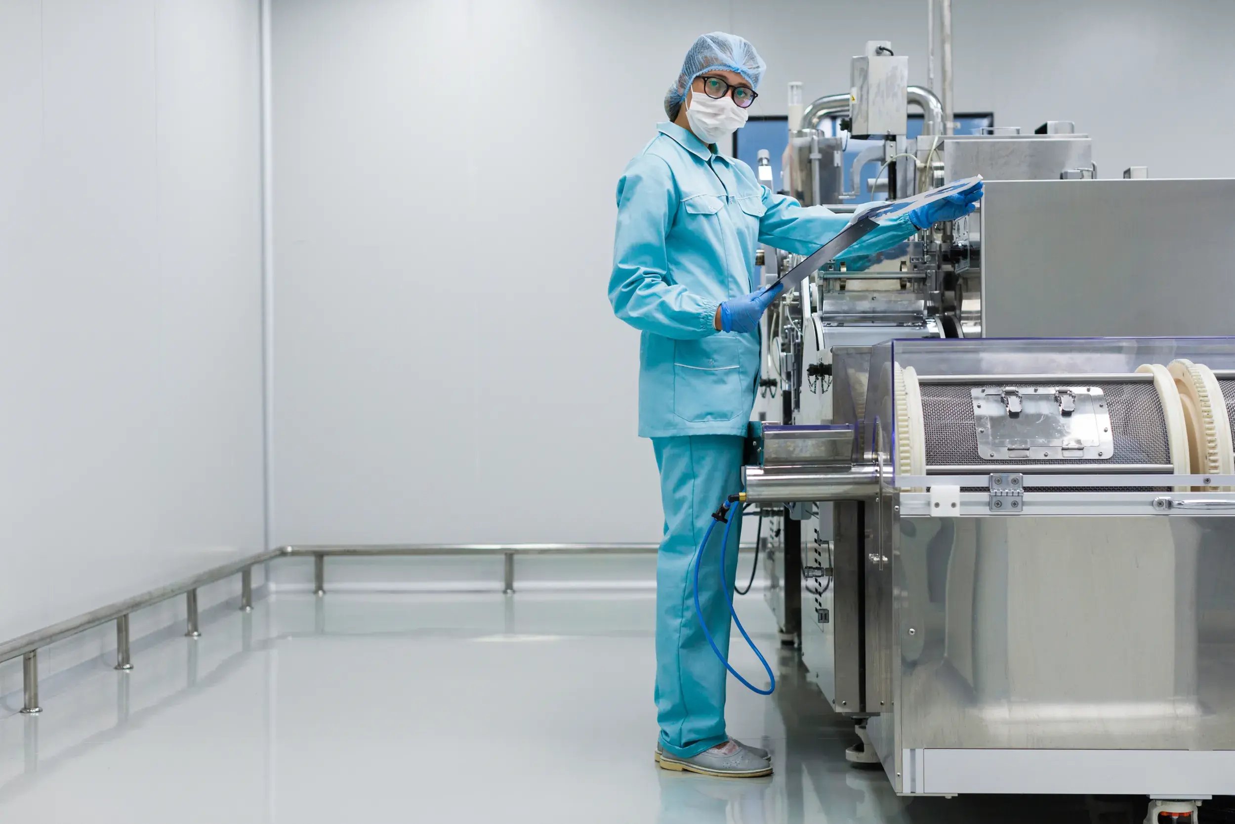 aluminum-tanks-storage-raw-materials-chemical-industry-sterile-conditions-enterprise